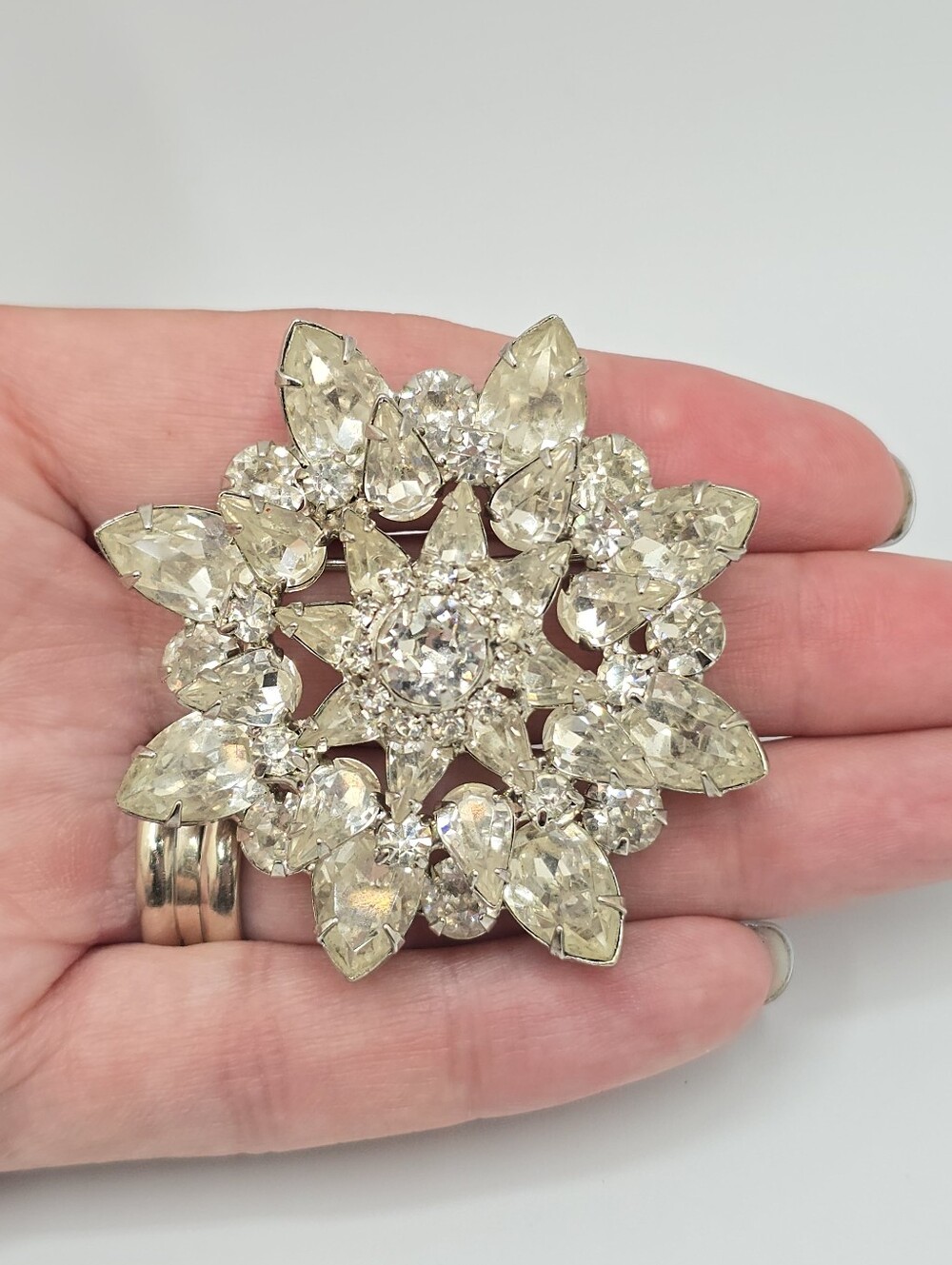 VTG Weiss Rhinestone Starburst Brooch Clear Navette & Round Cut Silver Tone 2"